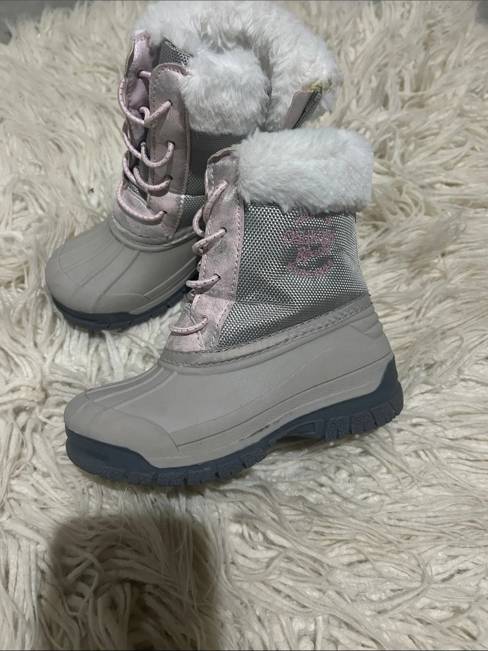OshKosh BGosh toddlers sz 9 Gray & Pink Girls Snow Boots with Faux Fur Trim